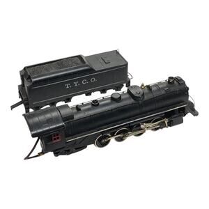 Vintage Tyco HO Scale 2-8-2 Steam Locomotive Set - A1016L